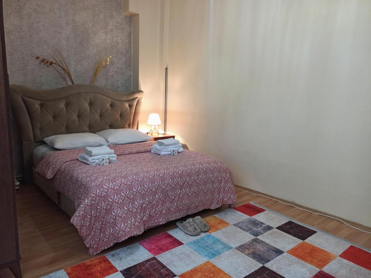 Private Room Close To Merter And Gungoren Textile Center 이스탄불 외부 사진