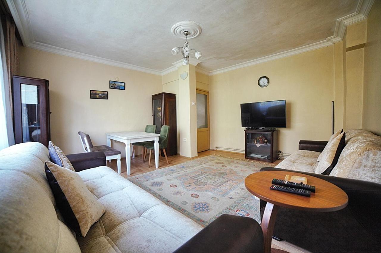 Private Room Close To Merter And Gungoren Textile Center 이스탄불 외부 사진